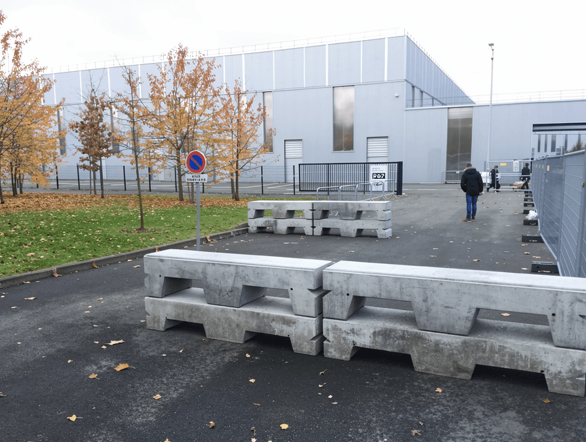 Barriers and bollards securing a pedestrian area